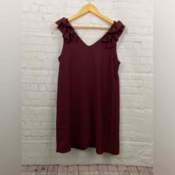 Entro Maroon Womens Size Medium Flutter Strap Sleeve V-Neckline Lined Mini Dress - Picture 1 of 4
